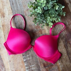 Victoria’s Secret 32C Very Sexy Push Up Bra Hot Pink